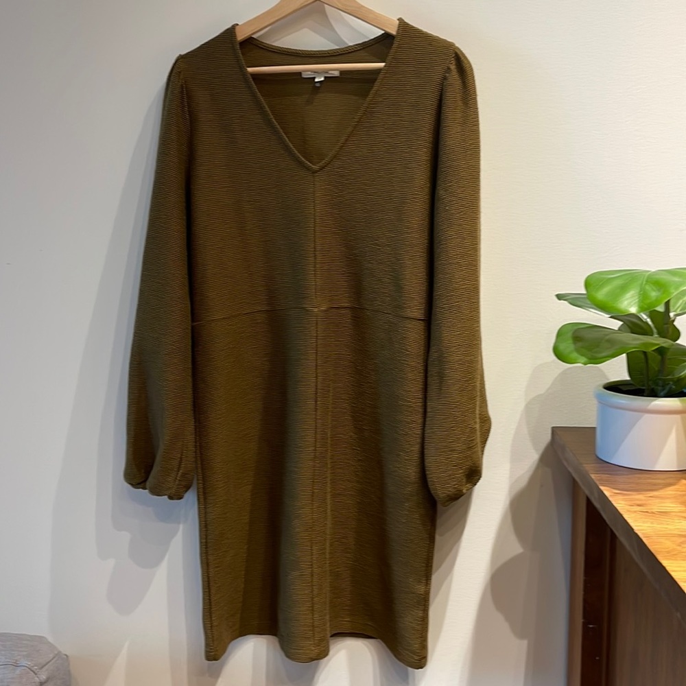 Madewell Texture and Thread Balloon Sleeve Ponte Dress in Olive Green NWOT - Picture 3 of 12